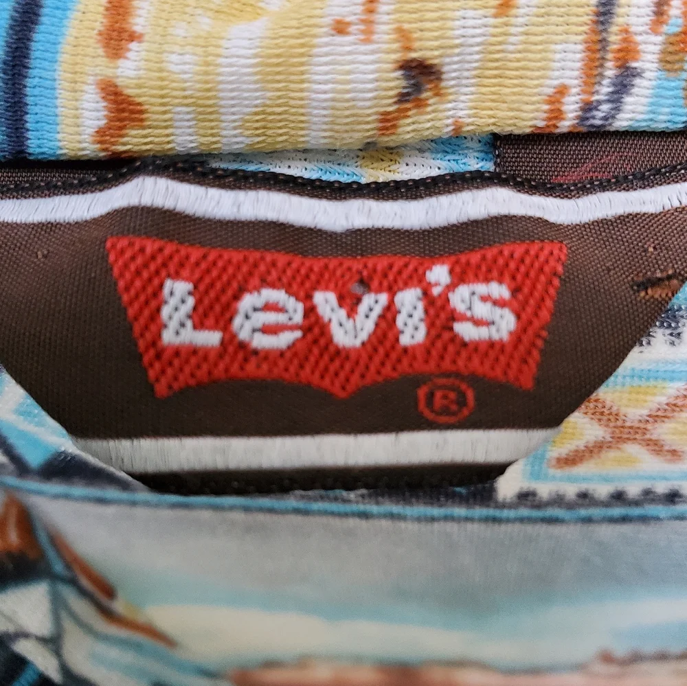 Vintage 70s Levi's Shirt Native American Print Short Sleeves Size Medium